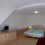 מלון Zum Kirchenwirt 3*