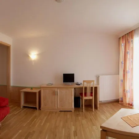 Zum Kirchenwirt Hotel 3*