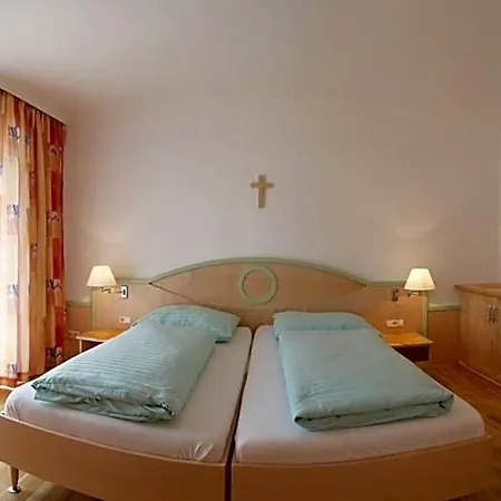 Zum Kirchenwirt 3* מריהצל