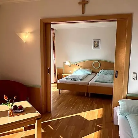 Hotel Zum Kirchenwirt Mariazell