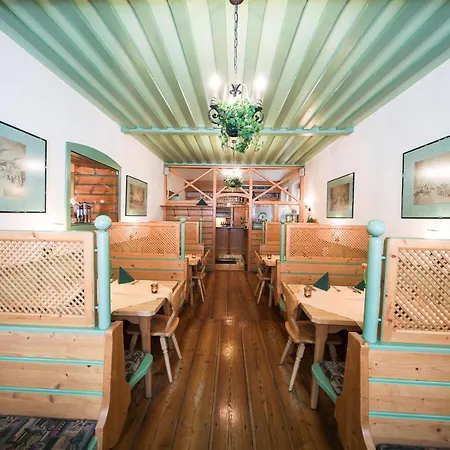 Zum Kirchenwirt Hotel