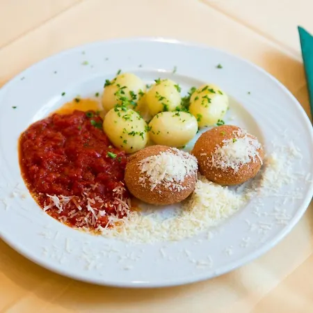 Hotel Zum Kirchenwirt Mariazell