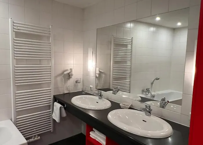 فندق Zum Kirchenwirt 3*