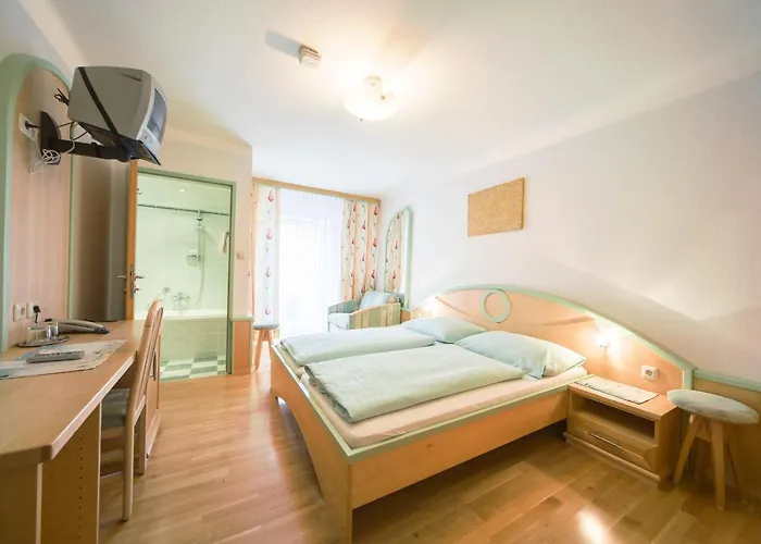 Zum Kirchenwirt فندق